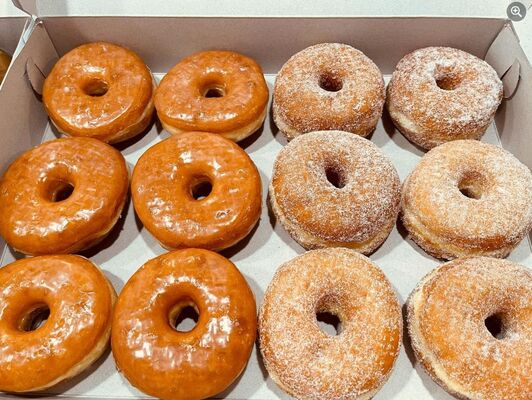 24 saat kendi kendine hizmet eden otomatik kaldırma sistemi tüm çelik kapı çerçevesi ve küf çözme camı ile pasta satış makinesi